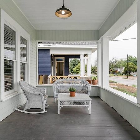 Restored 1930S Uptown Bungalow 2 Min. To Magnolia Waco Eksteriør bilde