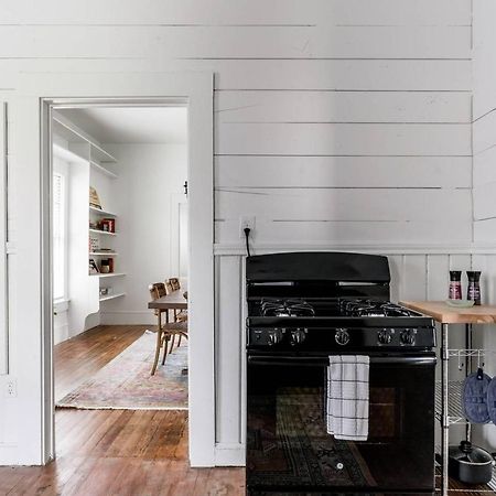 Restored 1930S Uptown Bungalow 2 Min. To Magnolia Waco Eksteriør bilde