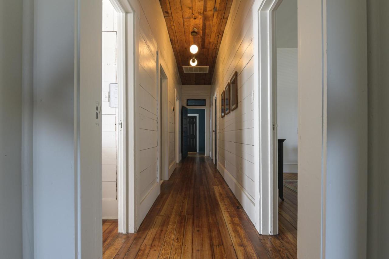 Restored 1930S Uptown Bungalow 2 Min. To Magnolia Waco Eksteriør bilde