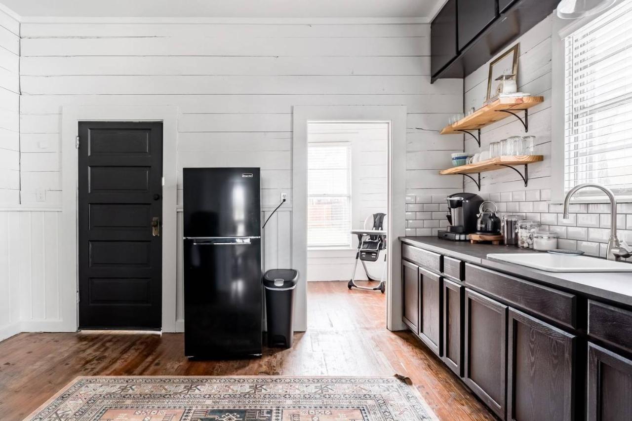 Restored 1930S Uptown Bungalow 2 Min. To Magnolia Waco Eksteriør bilde