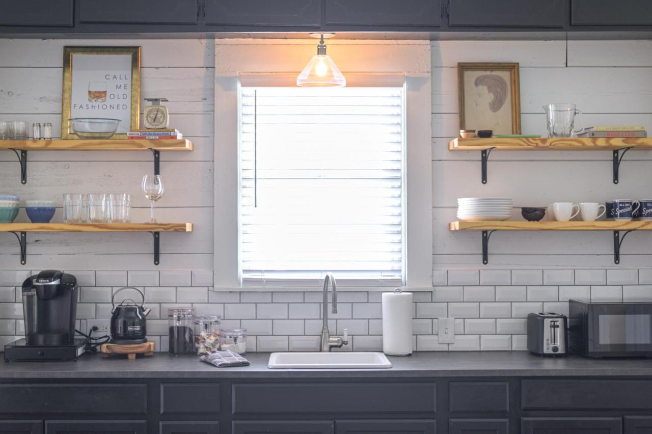 Restored 1930S Uptown Bungalow 2 Min. To Magnolia Waco Eksteriør bilde