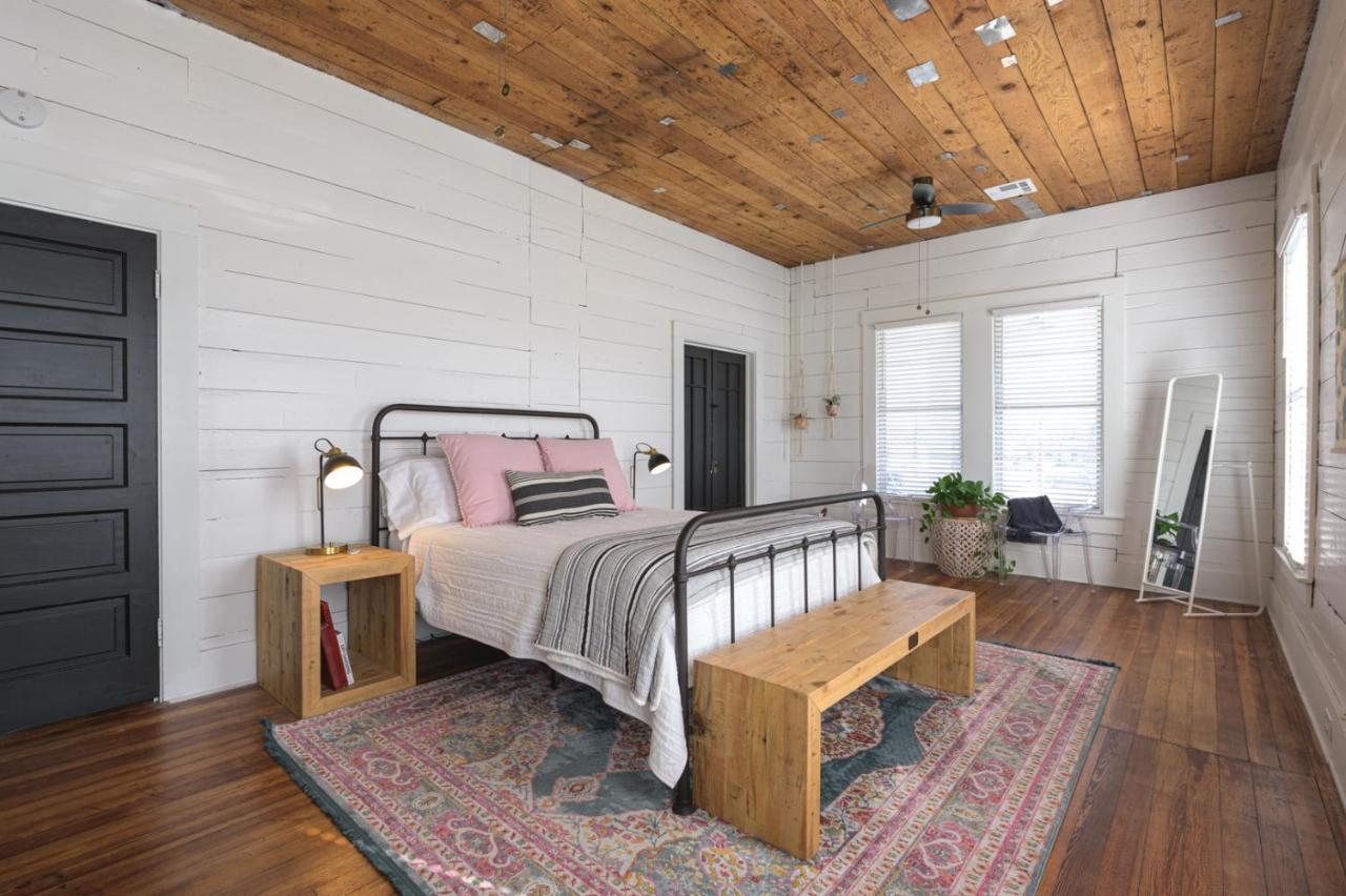 Restored 1930S Uptown Bungalow 2 Min. To Magnolia Waco Eksteriør bilde