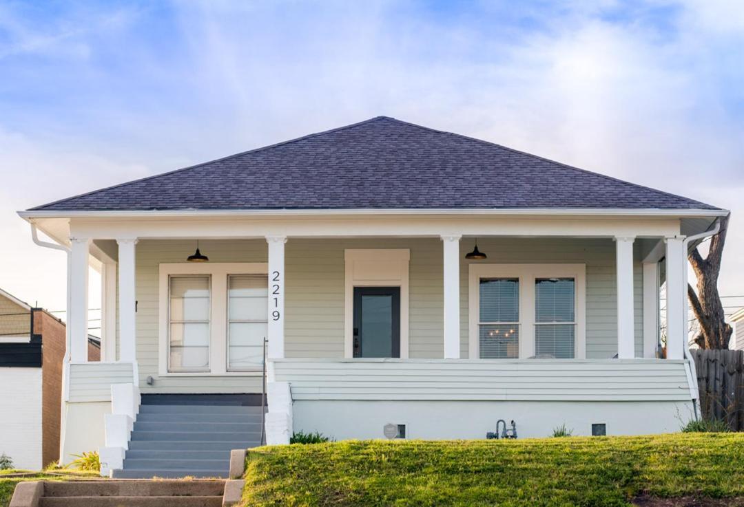 Restored 1930S Uptown Bungalow 2 Min. To Magnolia Waco Eksteriør bilde